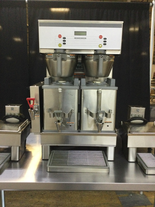 Nice! Bunn Dual Coffee Brewer With Soft Heat Serving Stand MF 2018