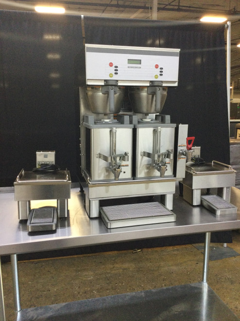 Nice! Bunn Dual Coffee Brewer W/Soft Heat Serving Stand MF 2022
