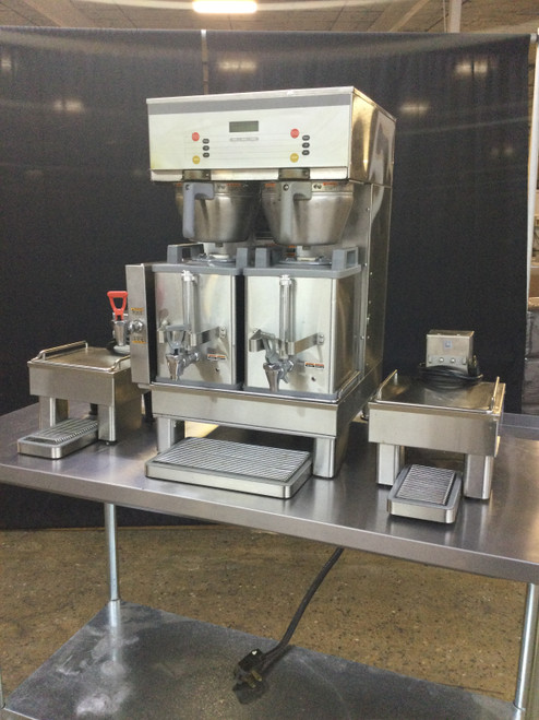 Nice!,Bunn Dual Coffee Brewer With Soft Heat Serving Stand