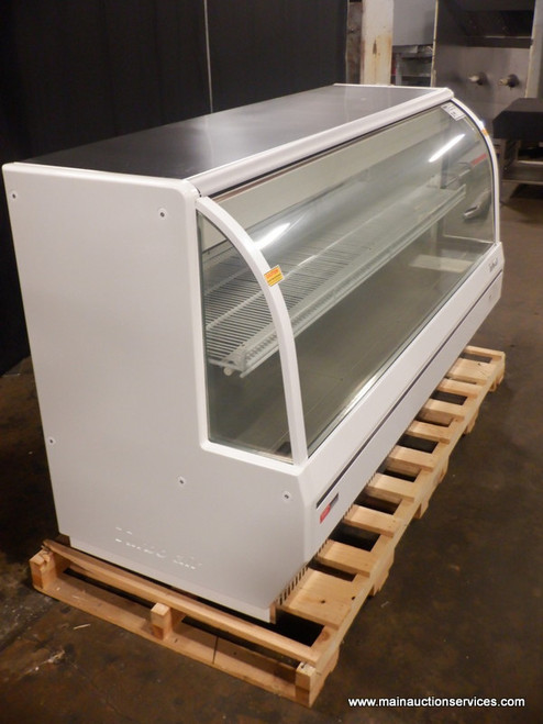 TURBO AIR 72" CURVED GLASS DISPLAY CASE