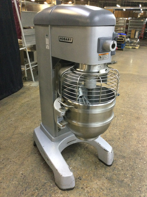 Nice! Hobart 60 Qt Dough Mixer With Guard/ Bowl 1 Attachment