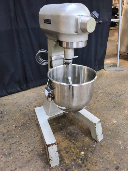 Hobart 20 Qt Dough Mixer With Bowl One Attachment