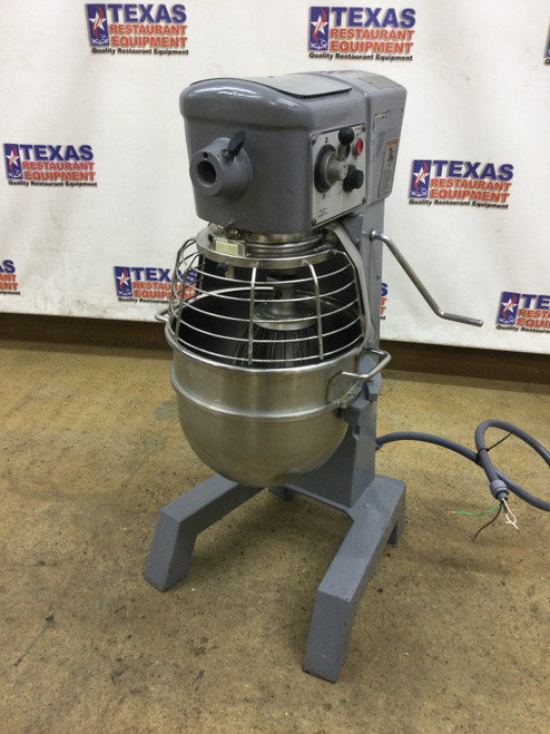 HOBART 30 QT DOUGH MIXER W / BOWL/GUARD 1 ATT - 729