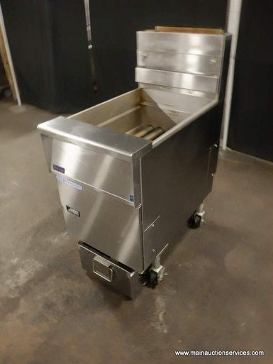 Pitco Solstice Supreme 65 lbs Fryer | Texas Restaurant Supplies