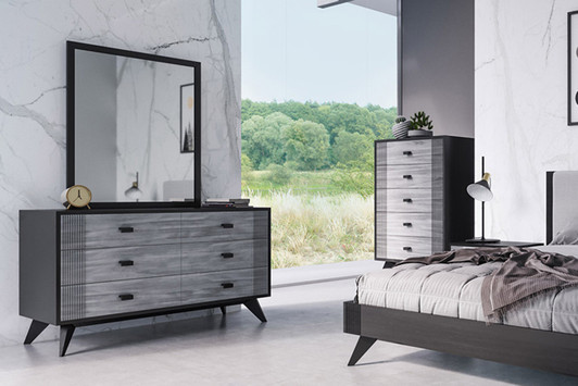 Paul Mirror lifestyle