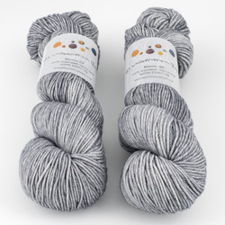 The Uncommon Thread, Merino DK // Ashes to Ashes at The Loopy Ewe The Uncommon Thread, Merino DK // Ashes to Ashes at The Loopy Ewe
