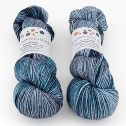 The Uncommon Thread, Lush Worsted at The Loopy Ewe