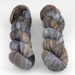 Uschitita Fibre Art, Merino Singles // Stone Uschitita Fibre Art, Merino Singles // Stone