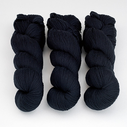 Cascade, Heritage Sock - Solids // 5623 Navy at  The Loopy Ewe
