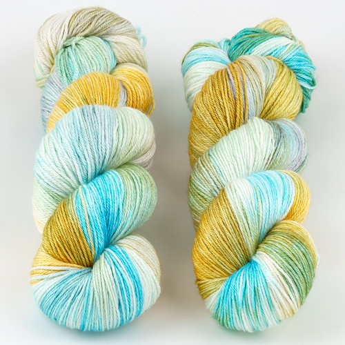 JulieSpins, Silky 435 // Sun and Sand at  The Loopy Ewe