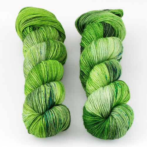 Dream in Color, Smooshy with Cashmere // Leaf, Seed, Bean at  The Loopy Ewe