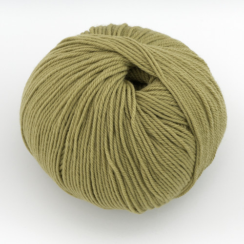 Cascade, 220 Superwash // 209 Cedar at  The Loopy Ewe Cascade, 220 Superwash // 209 Cedar at  The Loopy Ewe