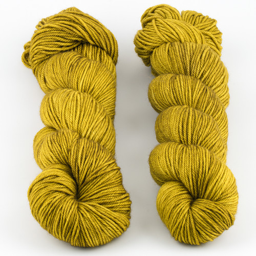 The Uncommon Thread, Merino DK // Meadowgrass at  The Loopy Ewe