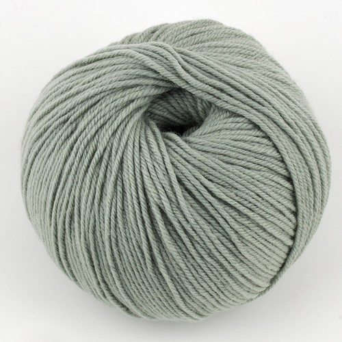 Cascade, 220 Superwash // 350 Seagrass at  The Loopy Ewe Cascade, 220 Superwash // 350 Seagrass at  The Loopy Ewe