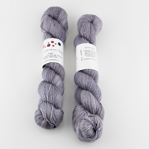 The Uncommon Thread, Linum // London Mist at The Loopy Ewe The Uncommon Thread, Linum // London Mist at The Loopy Ewe