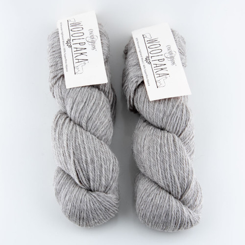 Cascade, Woolpaka // Natural Silver (02)