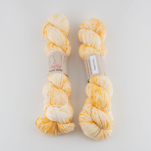 Emma's Yarn, Super Silky // Tangerine Mist
