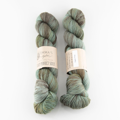 Emma's Yarn, Practically Perfect Sock // Feelin' Pine at The Loopy Ewe