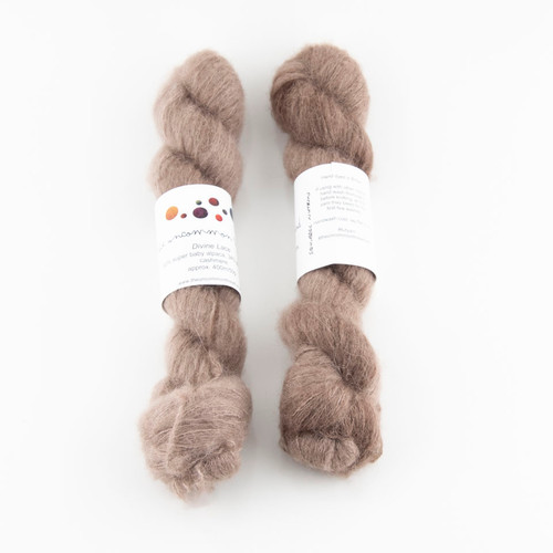 The Uncommon Thread, Divine Lace // Squirrel Nutkin at The Loopy Ewe The Uncommon Thread, Divine Lace // Squirrel Nutkin at The Loopy Ewe