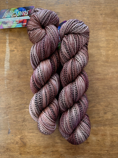 JulieSpins, MN400 Marl // Mocha