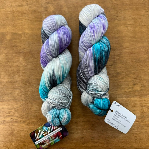 JulieSpins, Plush MCN // Flutter at The Loopy Ewe