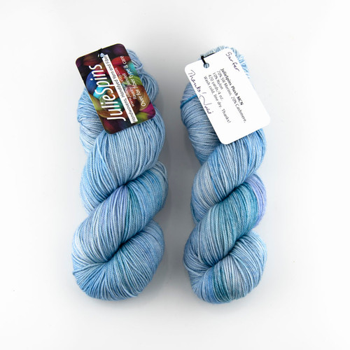 JulieSpins, Plush MCN // Surfer