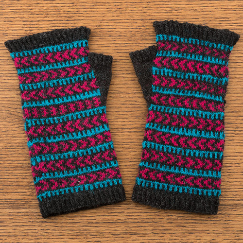 The Loopy Ewe, 2026 Classes // Fair Isle Fingerless Mitts at The Loopy Ewe