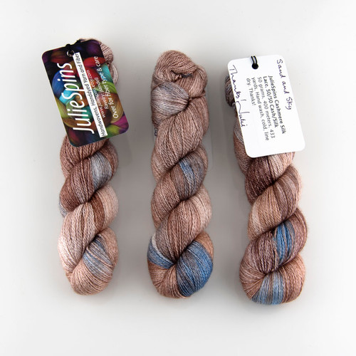 JulieSpins, Cashmere Silk Lace // Sand & Sky at The Loopy Ewe