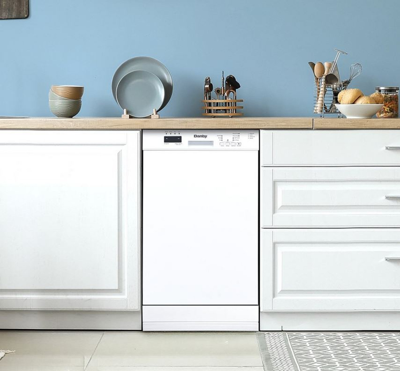 Danby 18″ Wide Built-in Dishwasher