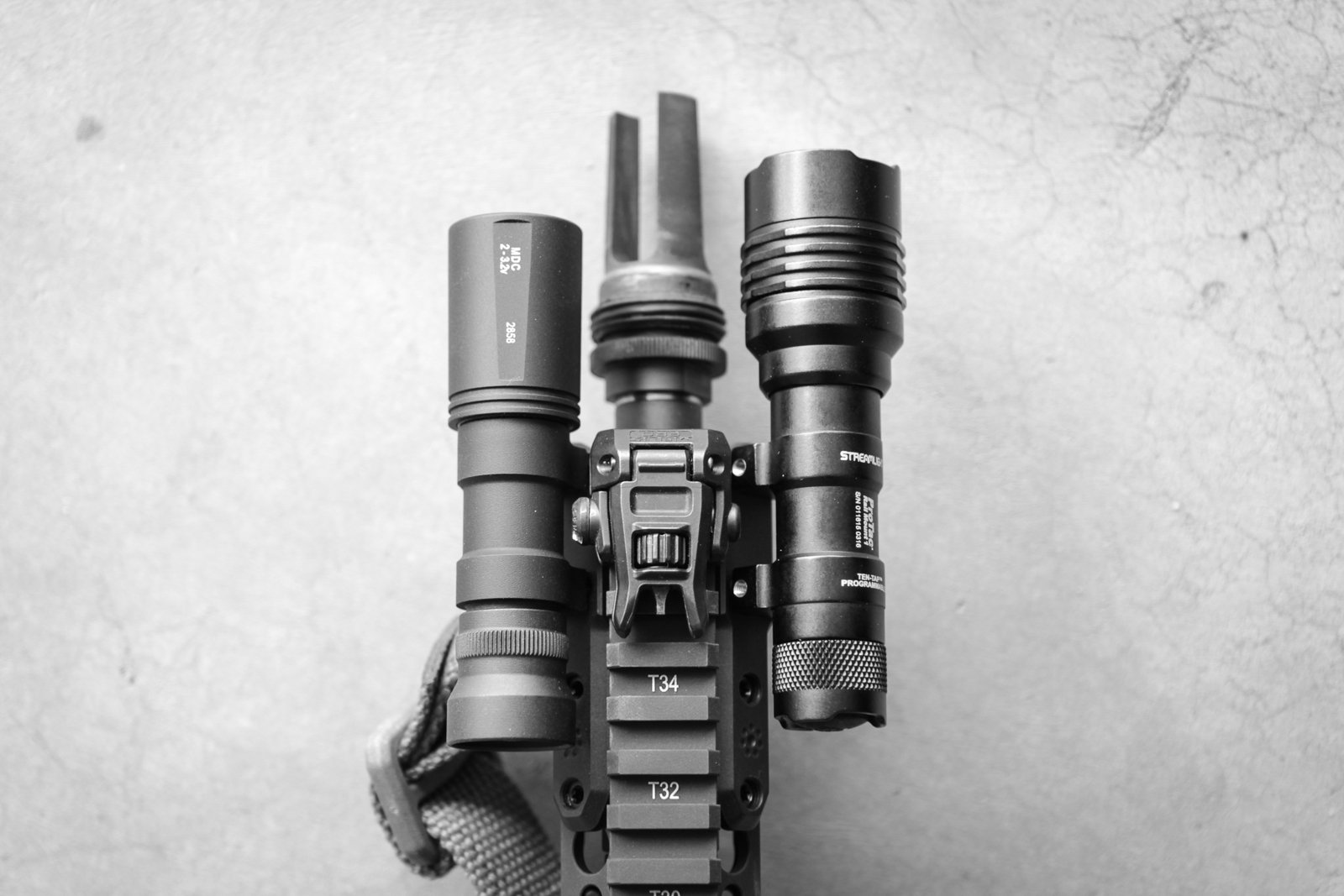 Streamlight ProTac Rail Mount 1 シュアファイア Amazon.com: Streamlight 88058 ProTac Rail Mount 1 350-Lumen