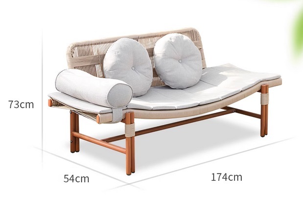 rattenlongchairsize2.jpg