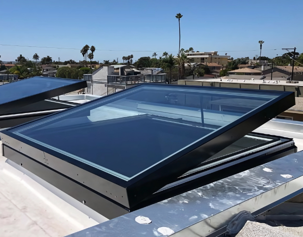 Operable skylight
