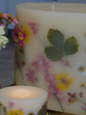 Rosy Rings Oval Botanical Candle