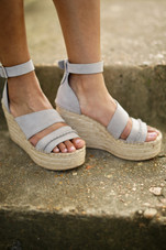 Dolce Vita Simi Wedge