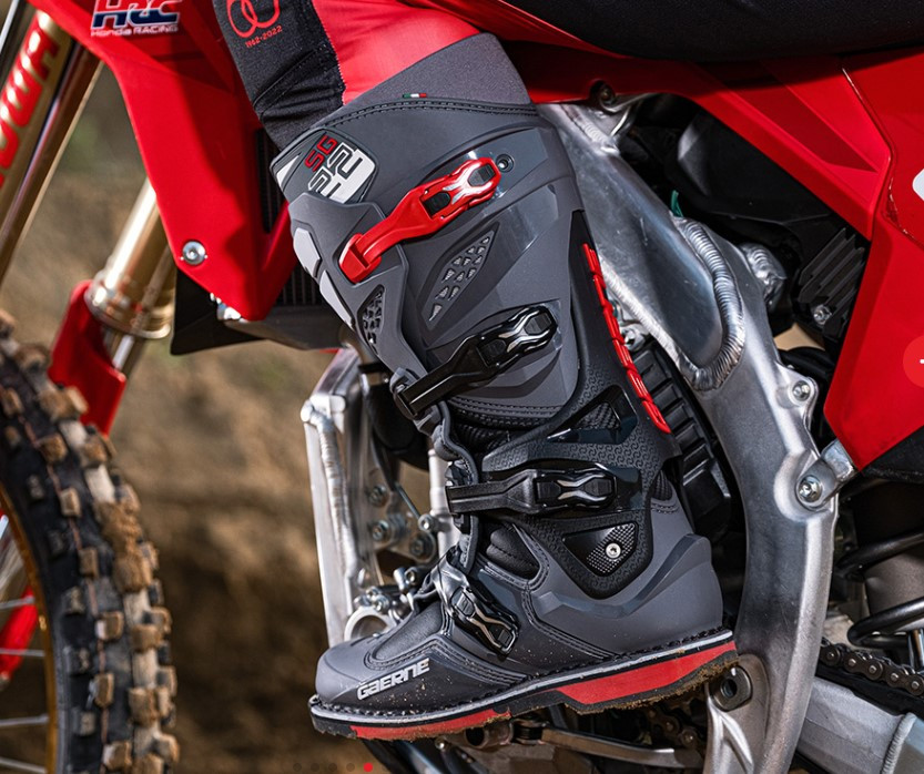 Gaerne SG-22 Dirtbike Boots | Gaerne Motocross Boots | Gaerne