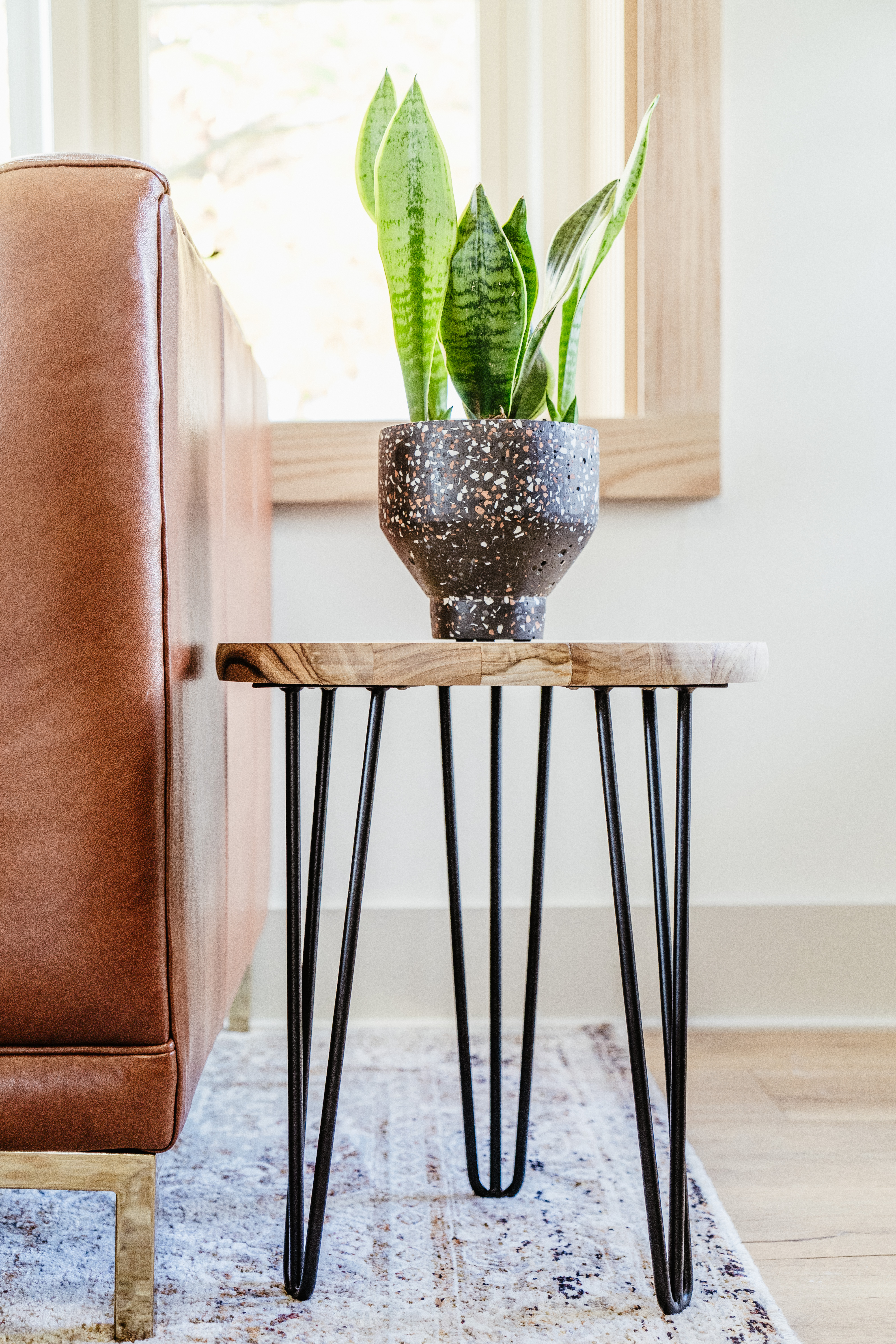 3 DIY Projects Using Sleek Hairpin Legs