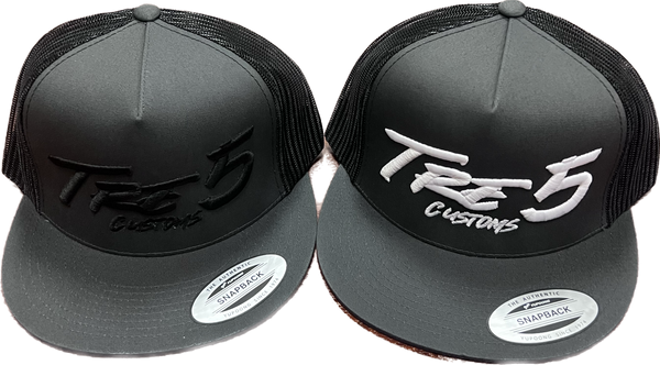 Tre 5 black or white logo on grey/ black snap back