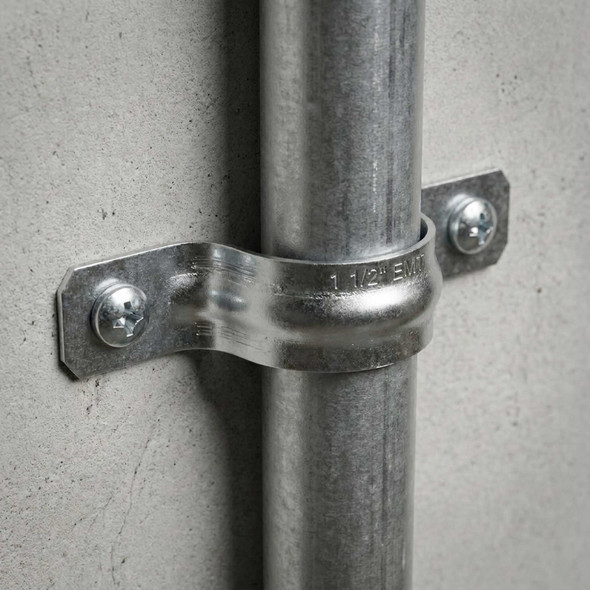 Con-X Paquete 100 Abrazadera Omega Pared Delgada Tubo Conduit 1 1/2" 200-AOP112x100