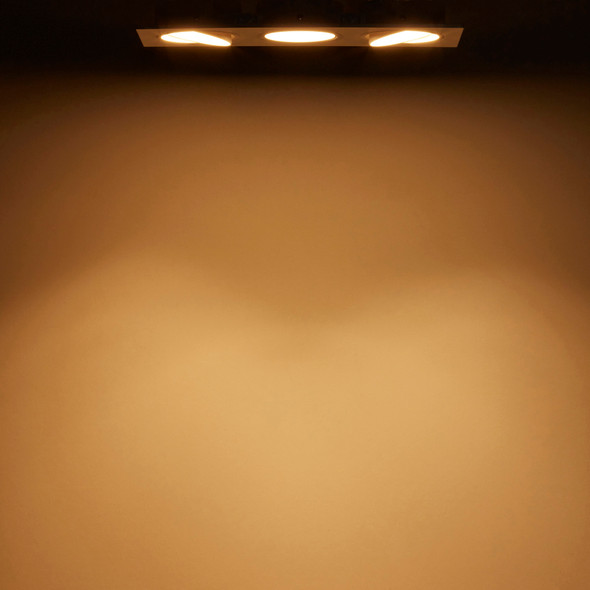 Illux Lámpara Tesa Triple De Empotrar En Techo 127 V TL-2914