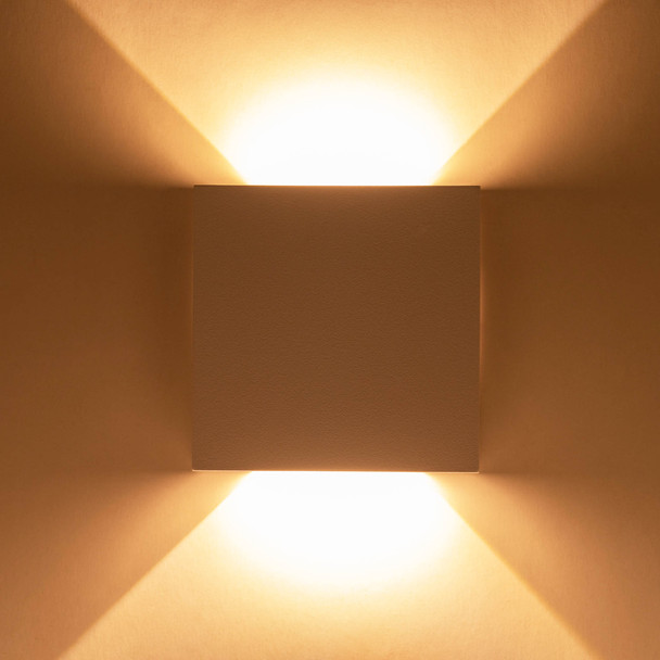 Illux ML-9908 Luminaria Led Costa Line Beam De Sobreponer En Muro 4 W 100-277 V ~ 2 700 K
