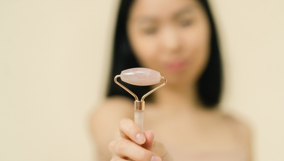 How to Tackle Puffiness During Summer? Korean Skincare Tips for a Fresher-Looking Face