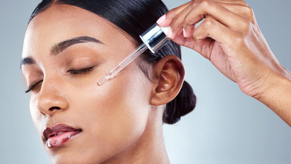 Unlocking the Secret to Glass Skin: Retinol and the Sandwich Method 