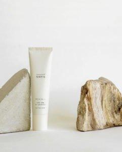 Interview with Isaac Han, the Creator of Sioris Cosmetics