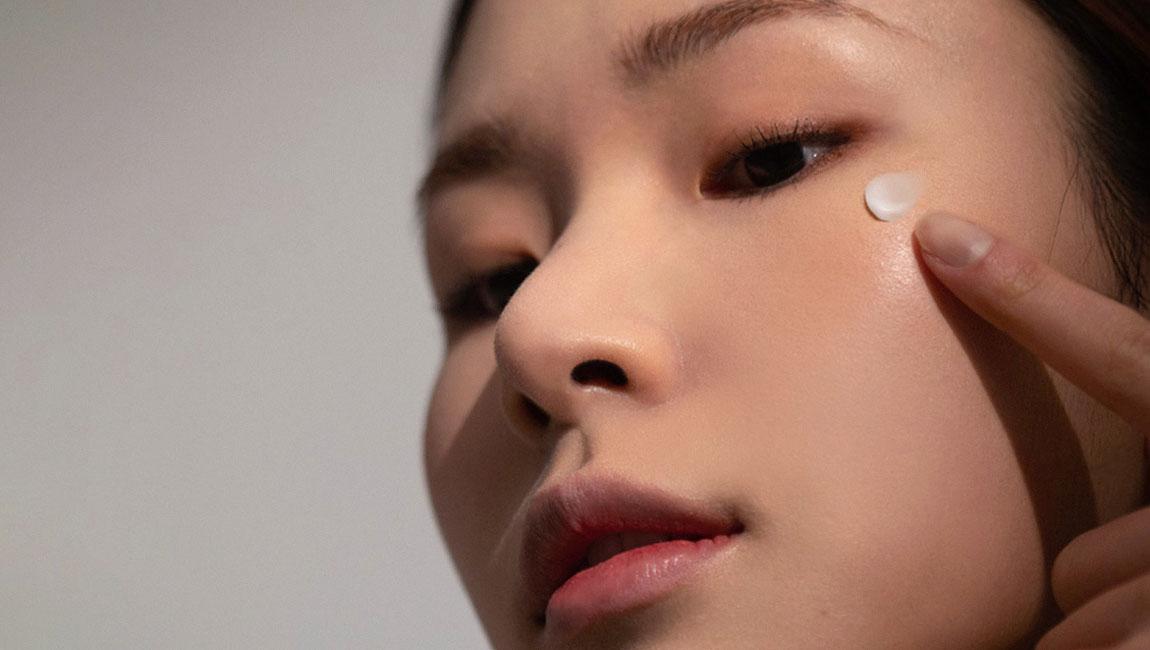 K-Beauty's Latest Obsession: The Buzz about Bakuchiol - A Plant-Based Alternative to Retinol