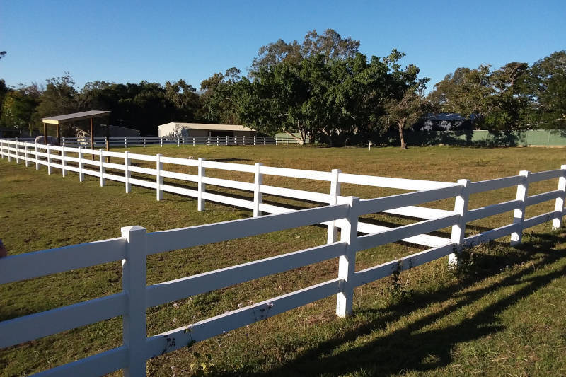 Heavy Duty White PVC 3 Rail Post and Rail Fencing