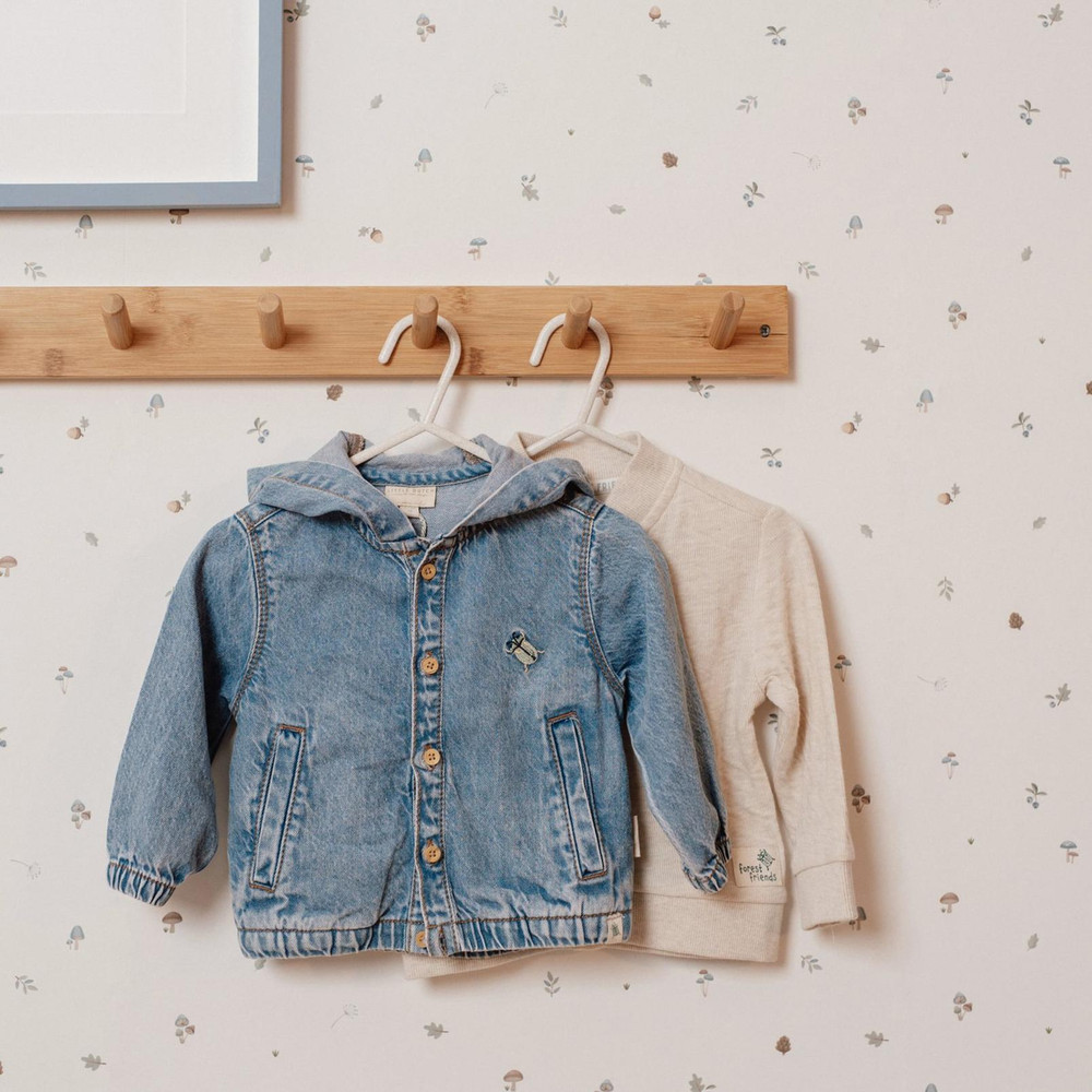 Little Dutch Forest Treasures Wallpaper.