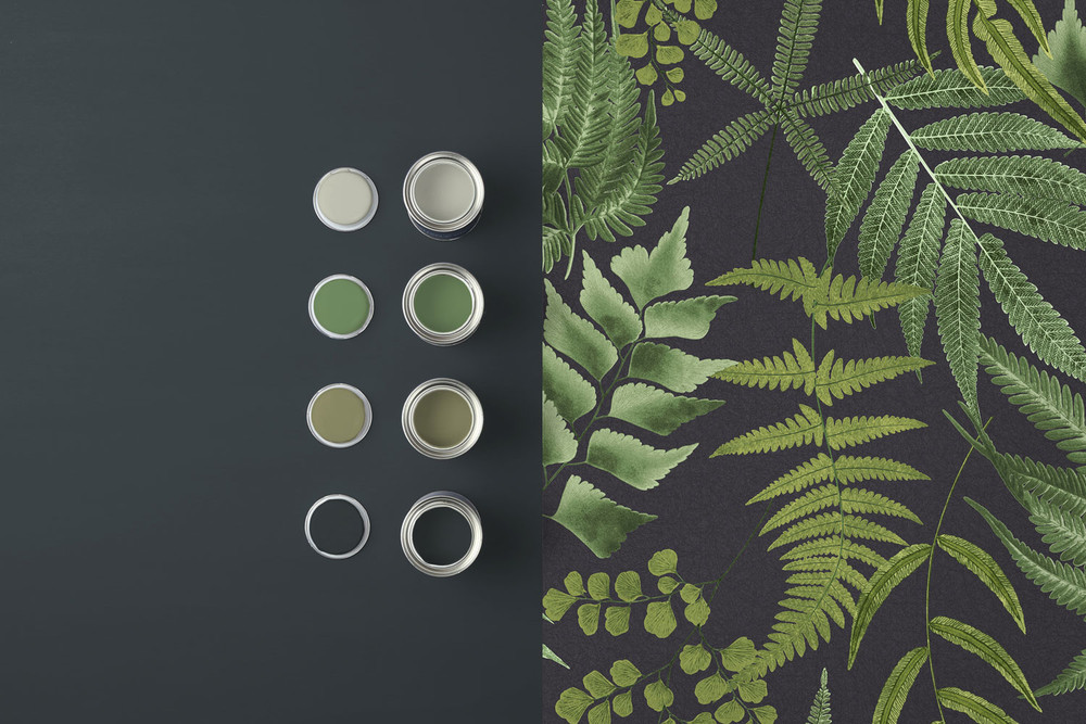 Midsummer Fern Black Wallpaper