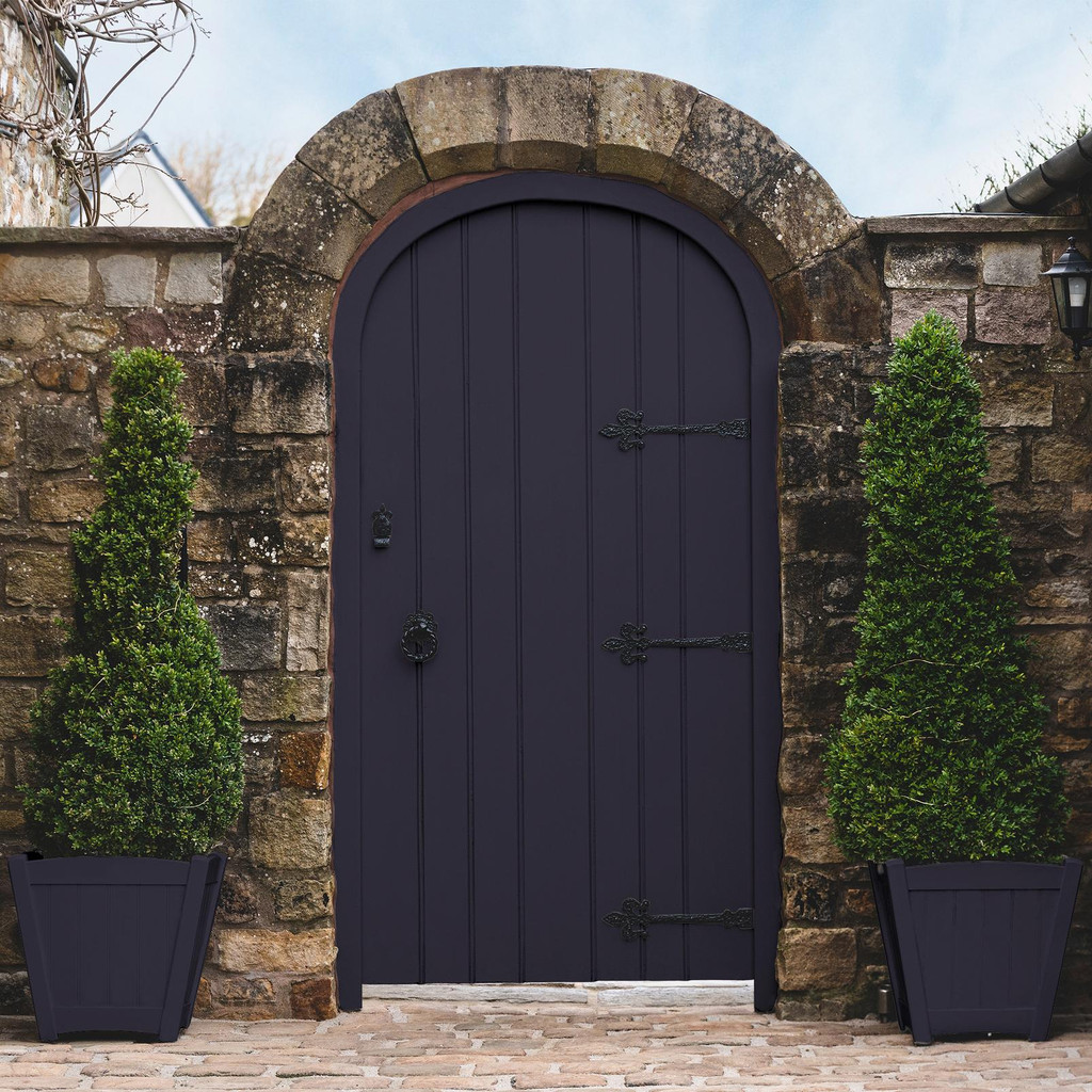 Buddleia Paint - 109140_GATE_AND_POTS.jpg