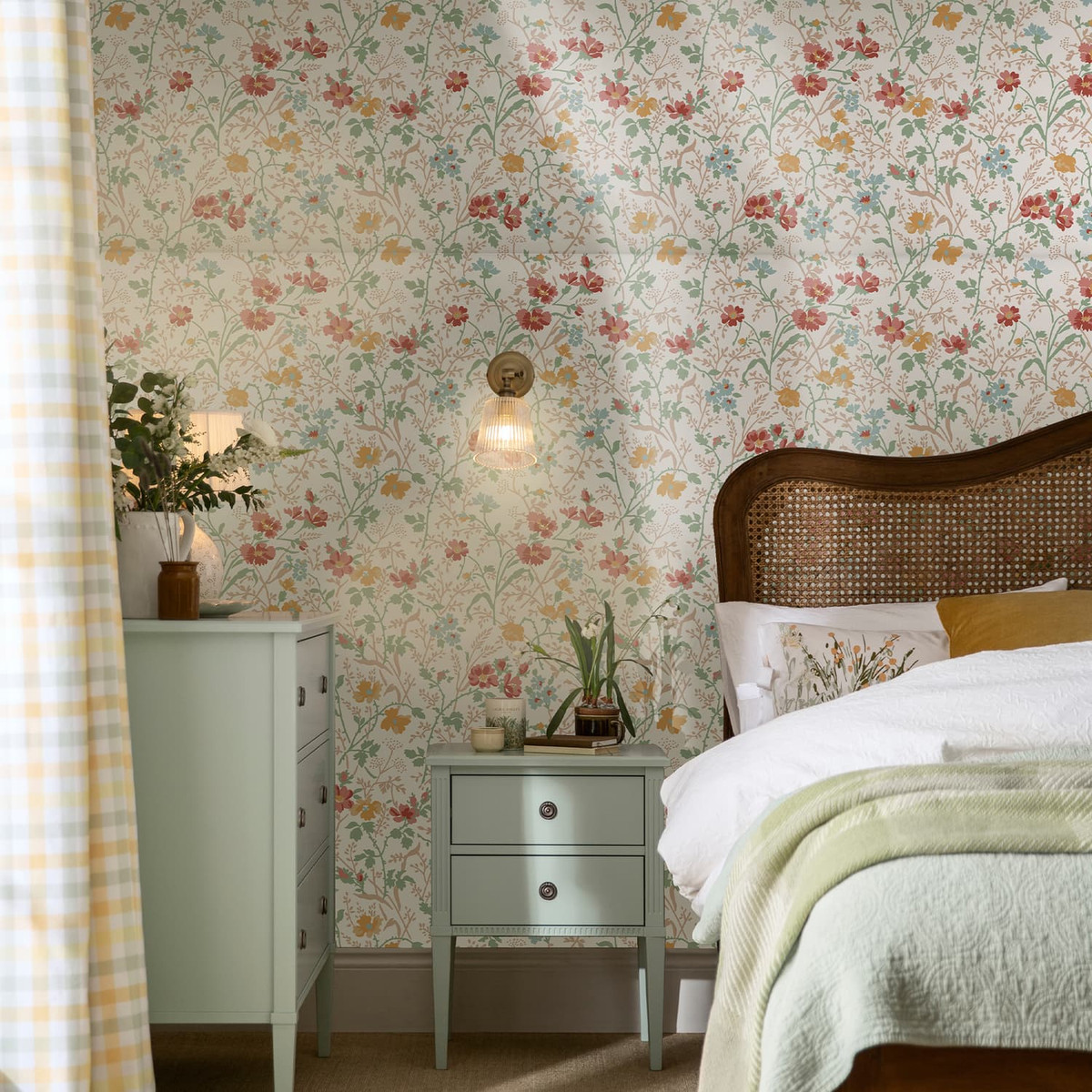 Laura Ashley Shropshire Posy Antique Pink Wallpaper