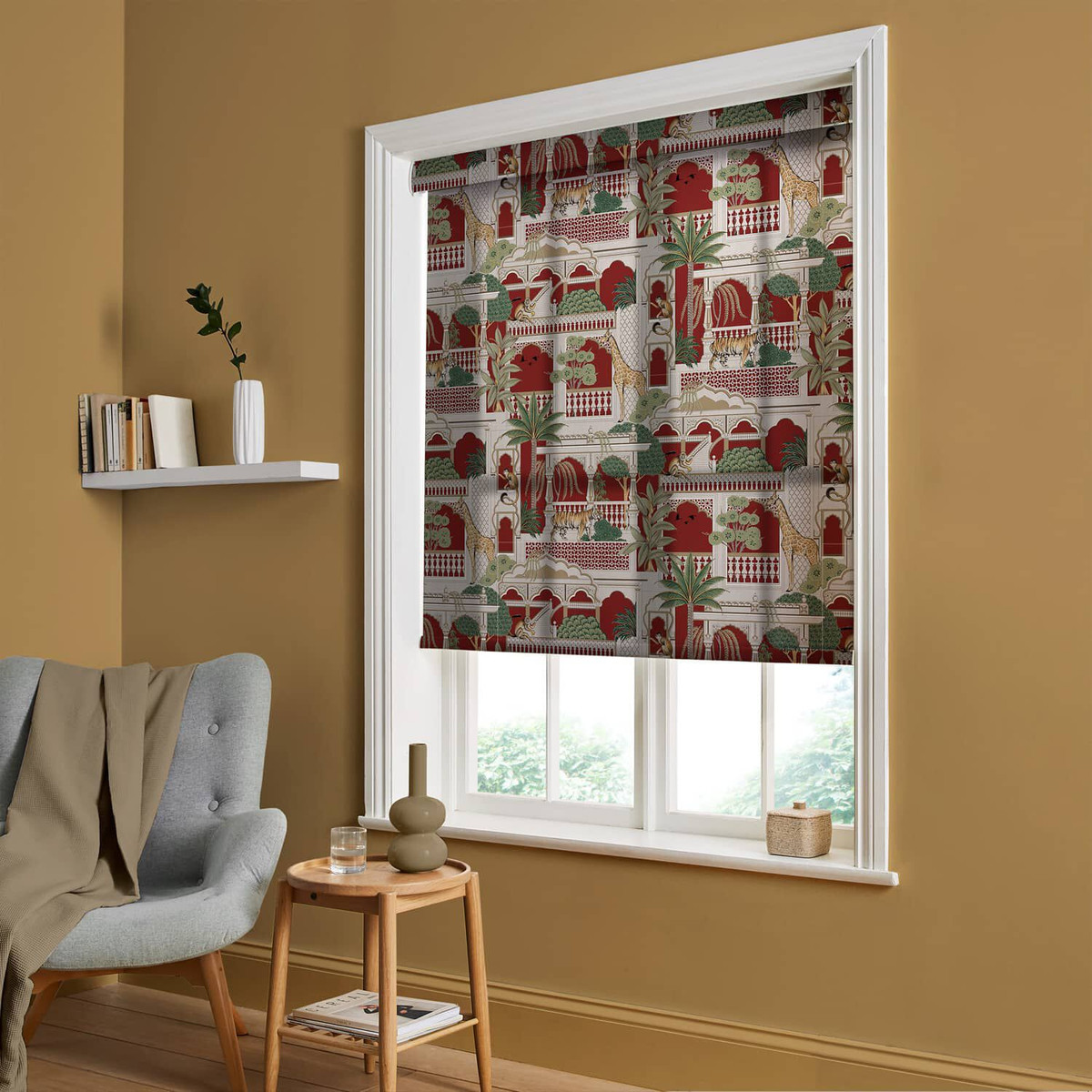 Animahal Alizarin Roller Blind